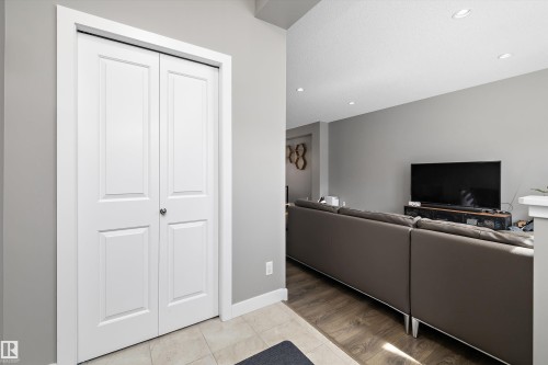 8412 24 Avenue Sw, Edmonton, AB - Indoor Photo Showing Other Room