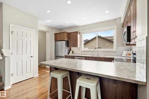 21839 99 Avenue Nw, Edmonton, AB - Indoor Photo Showing Kitchen