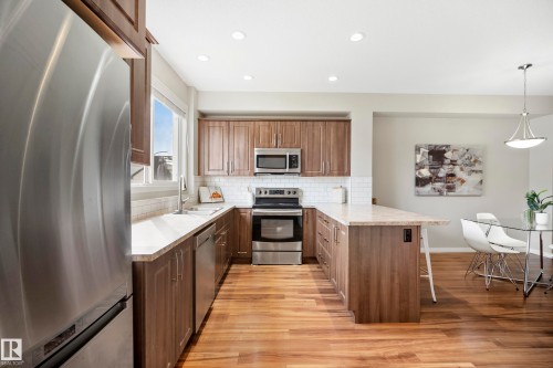 21839 99 Avenue Nw, Edmonton, AB - Indoor Photo Showing Kitchen