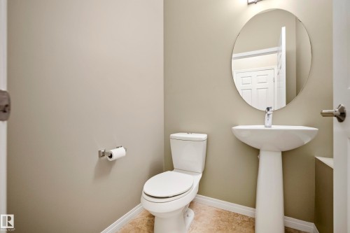21839 99 Avenue Nw, Edmonton, AB - Indoor Photo Showing Bathroom