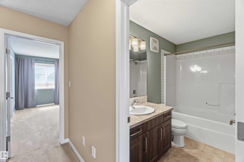 21839 99 Avenue Nw, Edmonton, AB - Indoor Photo Showing Bathroom
