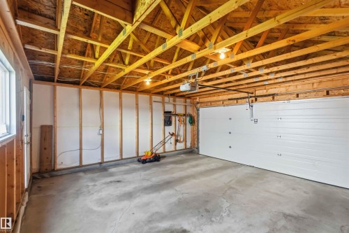 21839 99 Avenue Nw, Edmonton, AB - Indoor Photo Showing Garage
