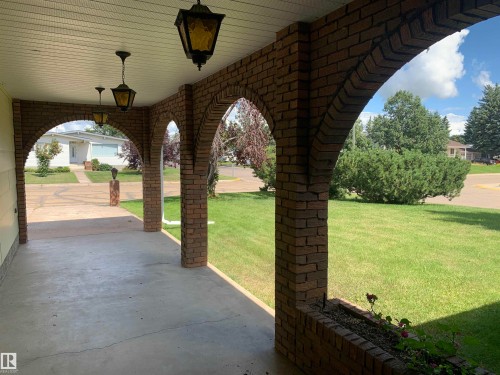 5301 48 Ave, Vegreville, AB - Outdoor With Exterior