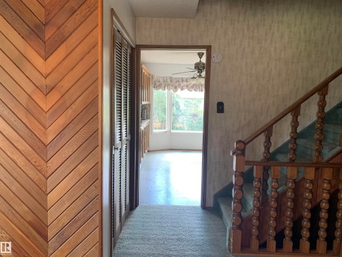 5301 48 Ave, Vegreville, AB - Indoor