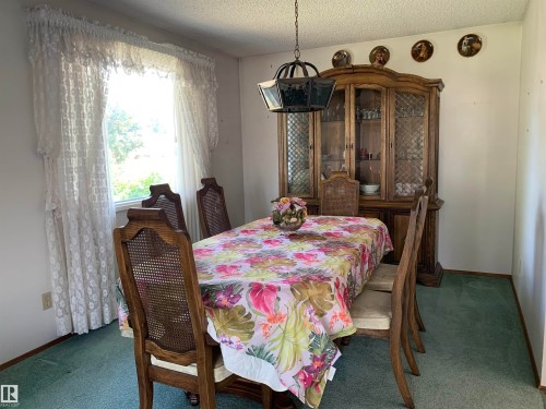 5301 48 Ave, Vegreville, AB - Indoor Photo Showing Dining Room
