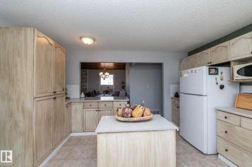 3608 44 Street, Leduc, AB - Indoor Photo Showing Kitchen