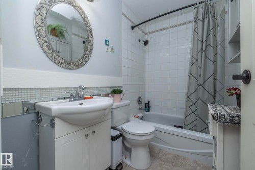 3608 44 Street, Leduc, AB - Indoor Photo Showing Bathroom
