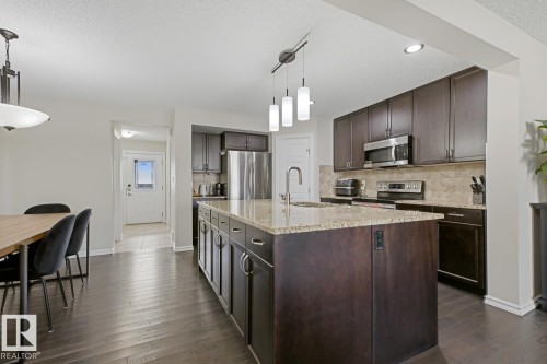 13536 164 Avenue Nw, Edmonton, AB - Indoor Photo Showing Kitchen With Stainless Steel Kitchen With Upgraded Kitchen