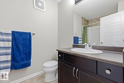 13536 164 Avenue Nw, Edmonton, AB - Indoor Photo Showing Bathroom