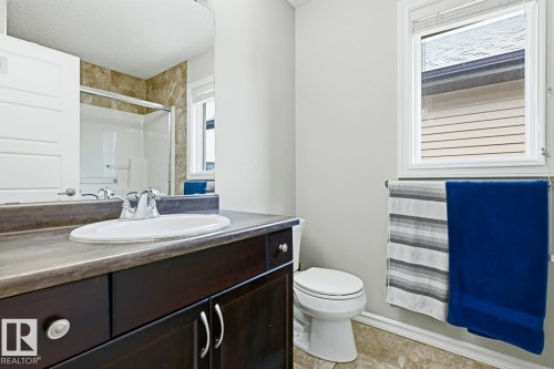 13536 164 Avenue Nw, Edmonton, AB - Indoor Photo Showing Bathroom