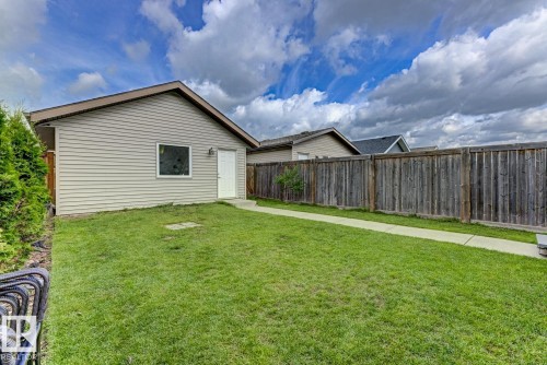 13536 164 Avenue Nw, Edmonton, AB - Outdoor