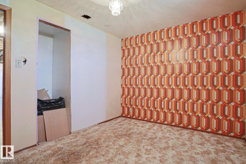 77 Sunset Boulevard, St. Albert, AB - Indoor Photo Showing Other Room