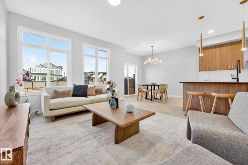 8297 Kiriak Loop Sw, Edmonton, AB - Indoor Photo Showing Living Room