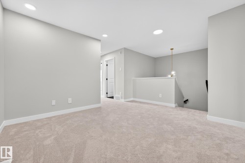 8297 Kiriak Loop Sw, Edmonton, AB - Indoor Photo Showing Other Room