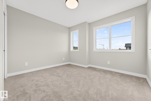8297 Kiriak Loop Sw, Edmonton, AB - Indoor Photo Showing Other Room