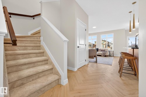 8297 Kiriak Loop Sw, Edmonton, AB - Indoor Photo Showing Other Room