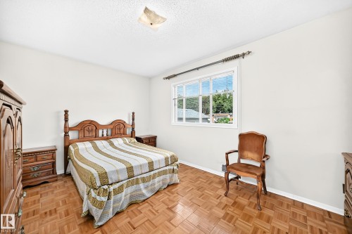 11917 53 Street Nw, Edmonton, AB - Indoor Photo Showing Bedroom