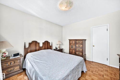 11917 53 Street Nw, Edmonton, AB - Indoor Photo Showing Bedroom