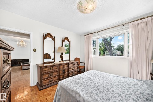 11917 53 Street Nw, Edmonton, AB - Indoor Photo Showing Bedroom