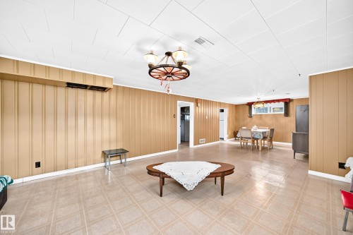 11917 53 Street Nw, Edmonton, AB - Indoor