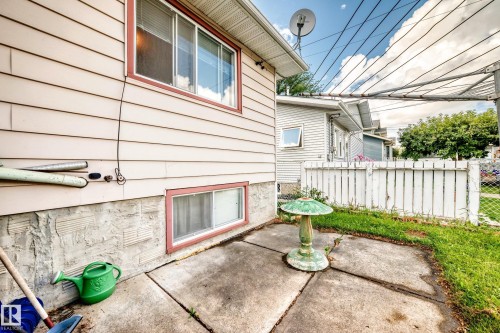 11917 53 Street Nw, Edmonton, AB - Outdoor