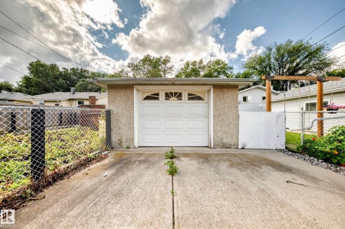 11917 53 Street Nw, Edmonton, AB - Outdoor