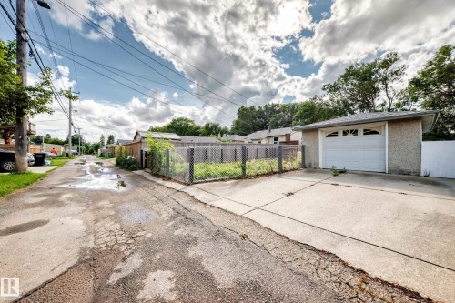 11917 53 Street Nw, Edmonton, AB - Outdoor