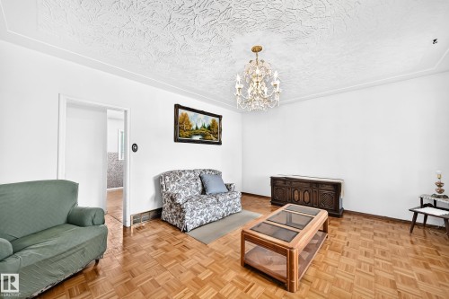 11917 53 Street Nw, Edmonton, AB - Indoor Photo Showing Living Room