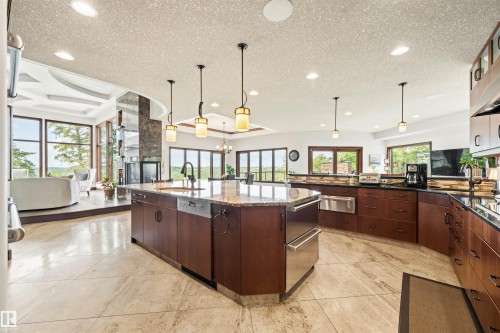 188 Windermere Drive Nw, Edmonton, AB - Indoor Photo Showing Kitchen With Upgraded Kitchen