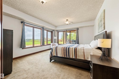 188 Windermere Drive Nw, Edmonton, AB - Indoor Photo Showing Bedroom