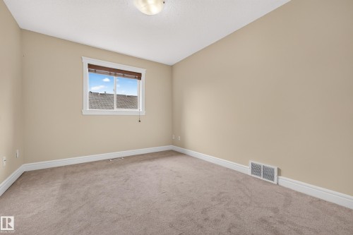 7111 169 Avenue Nw, Edmonton, AB - Indoor Photo Showing Other Room