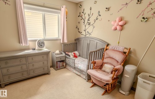 5420 162B Avenue Nw, Edmonton, AB - Indoor Photo Showing Bedroom