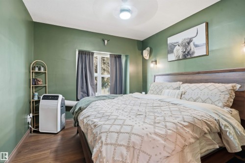 5507 49 Avenue, Wetaskiwin, AB - Indoor Photo Showing Bedroom