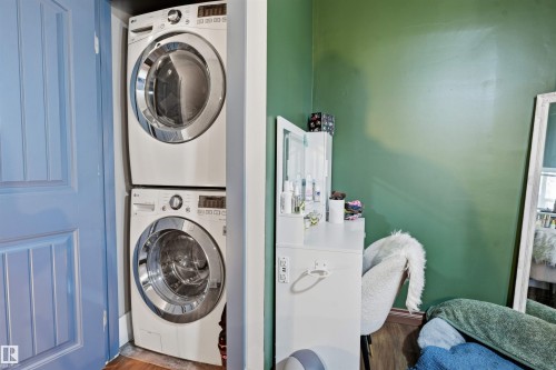 5507 49 Avenue, Wetaskiwin, AB - Indoor Photo Showing Laundry Room