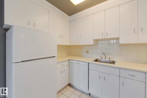 #207 12207 Jasper Av Nw, Edmonton, AB - Indoor Photo Showing Kitchen