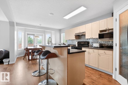10 Douglas Crescent, Leduc, AB - Indoor Photo Showing Kitchen