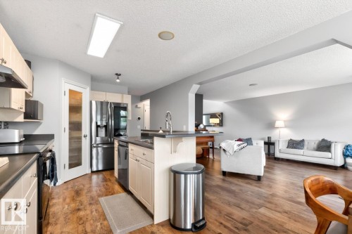 10 Douglas Crescent, Leduc, AB - Indoor Photo Showing Kitchen