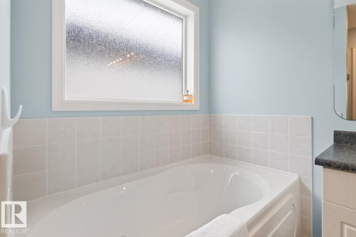 10 Douglas Crescent, Leduc, AB - Indoor Photo Showing Bathroom