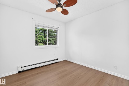 #10 6120 118 Av Nw, Edmonton, AB - Indoor Photo Showing Other Room