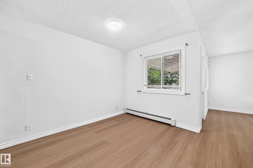 #10 6120 118 Av Nw, Edmonton, AB - Indoor Photo Showing Other Room
