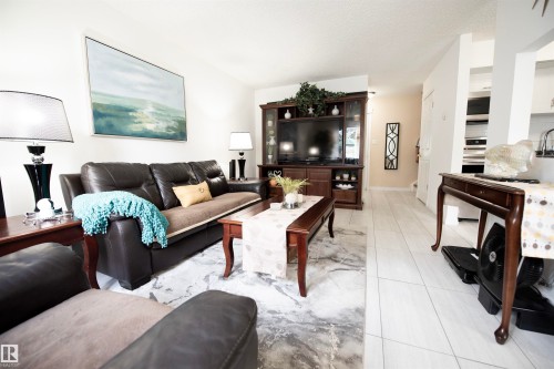#118 16344 109 St Nw, Edmonton, AB - Indoor Photo Showing Living Room