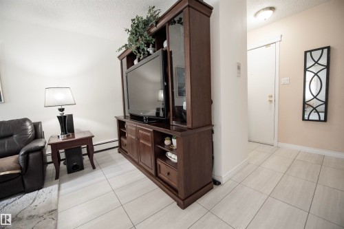 #118 16344 109 St Nw, Edmonton, AB - Indoor Photo Showing Other Room