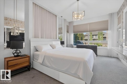 1123 Wahl Place Nw, Edmonton, AB - Indoor Photo Showing Bedroom