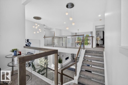 1123 Wahl Place Nw, Edmonton, AB - Indoor Photo Showing Other Room