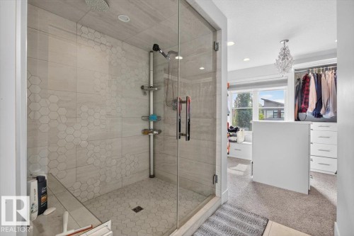 1123 Wahl Place Nw, Edmonton, AB - Indoor Photo Showing Bathroom