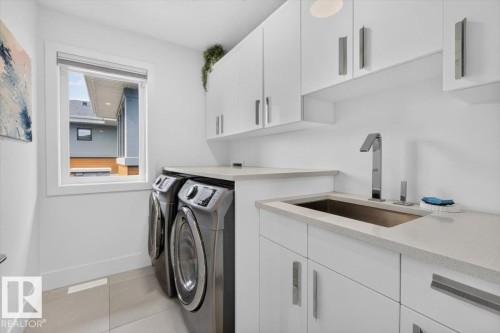 1123 Wahl Place Nw, Edmonton, AB - Indoor Photo Showing Laundry Room