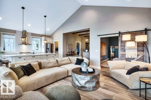 180 Crystal Springs Drive, Rural Wetaskiwin County, AB - Indoor Photo Showing Living Room