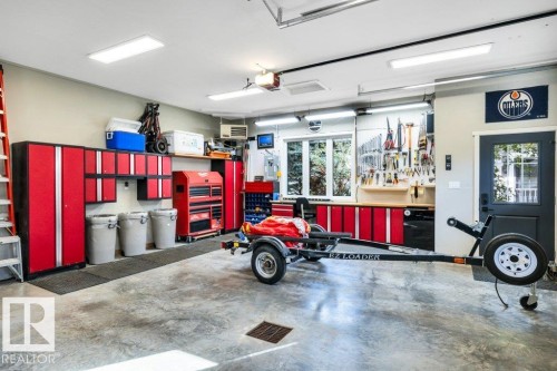 180 Crystal Springs Drive, Rural Wetaskiwin County, AB - Indoor Photo Showing Garage