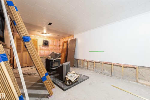 4906 50 Avenue, Lamont, AB - Indoor Photo Showing Other Room
