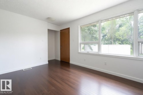4906 50 Avenue, Lamont, AB - Indoor Photo Showing Other Room